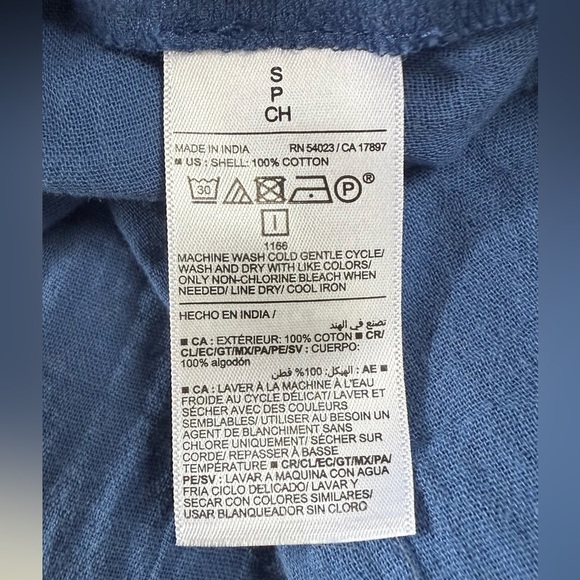 Old Navy Indigo Blue Fabric top woman - Picture 7 of 8